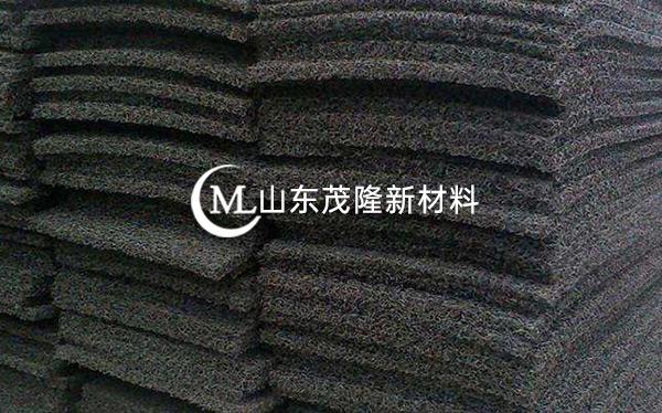 《银西铁路四标项目经理部》复合土工膜、渗水片材施工