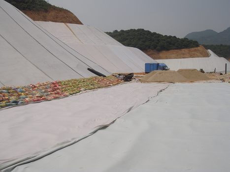 ?公路专用长丝土工布有什么好处？