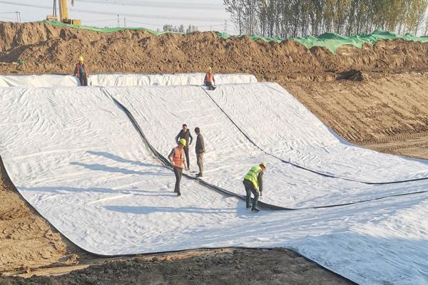 了解土工布300g与200g的区别，选择更适合的工程材料  第2张