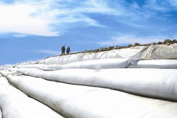 土工布等效孔径的影响与土工布性能相关是怎样的？  第3张