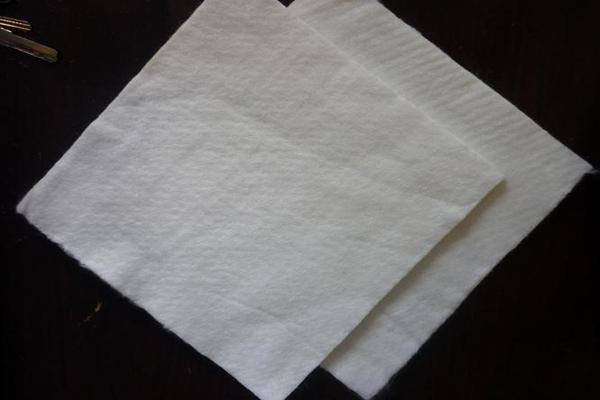 土工布能否抵御日晒对其产生的影响？  第2张