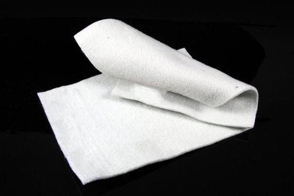 鱼塘防水布怎样安装出水管的  第2张