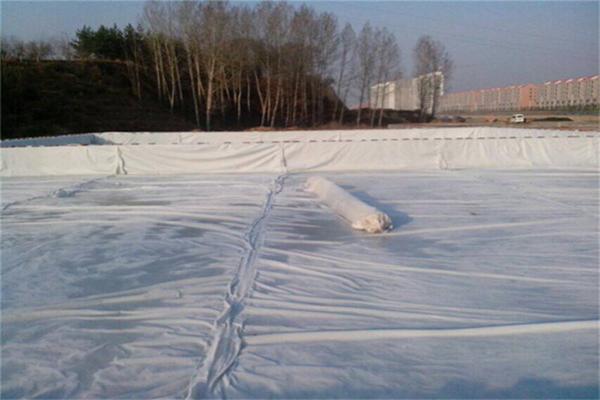 土工布上下层错峰间距的设定 第2张