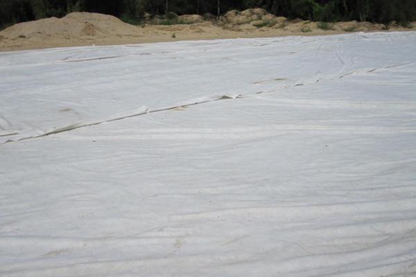 土工布上下层错峰间距的设定 第3张