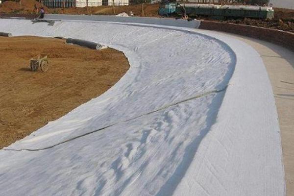 土工布与砂石垫层哪个先铺设 第1张